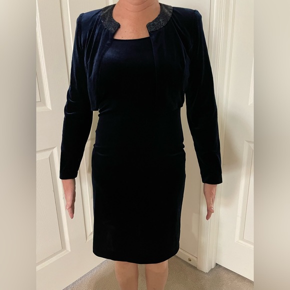 Alex Dark Navy Blue velvet dress with short matching jacket with beads size 4P - Picture 12 of 12